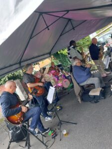 Lire la suite à propos de l’article Une « Guinguette en gaité » malgré les gouttes