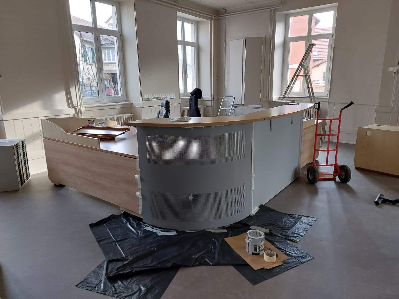 You are currently viewing Le secrétariat s’installe au rez-de -chaussée